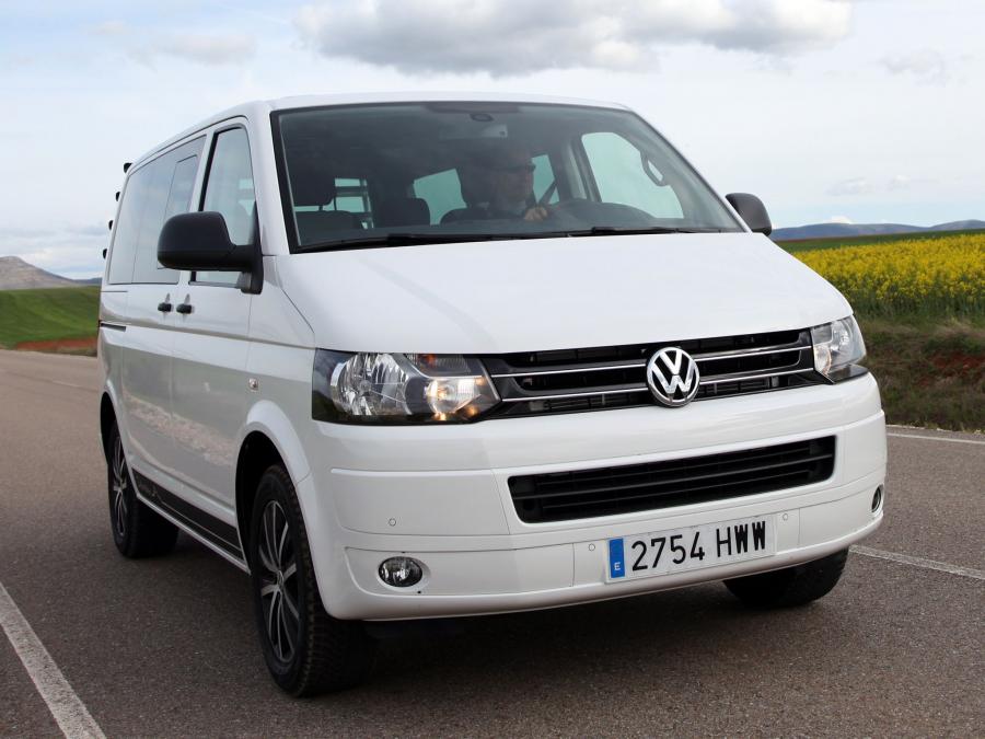 Volkswagen Multivan OutDoor Edition 2014 года  (фото 10 из 14)